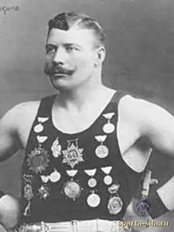 Григорий Русаков — чемпион мира по борьбе среди профессионалов